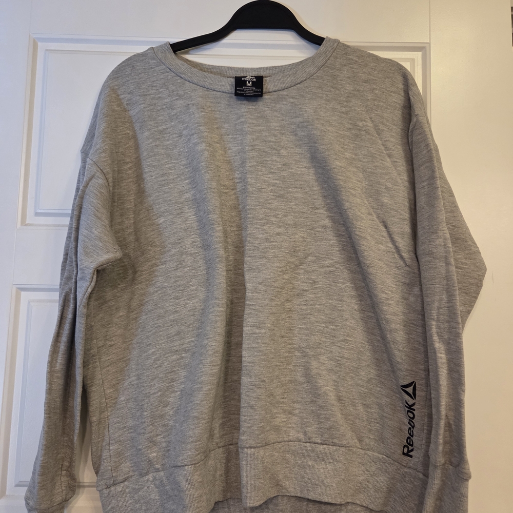 Reebok Women's Light Gray Crew Neck Sweater